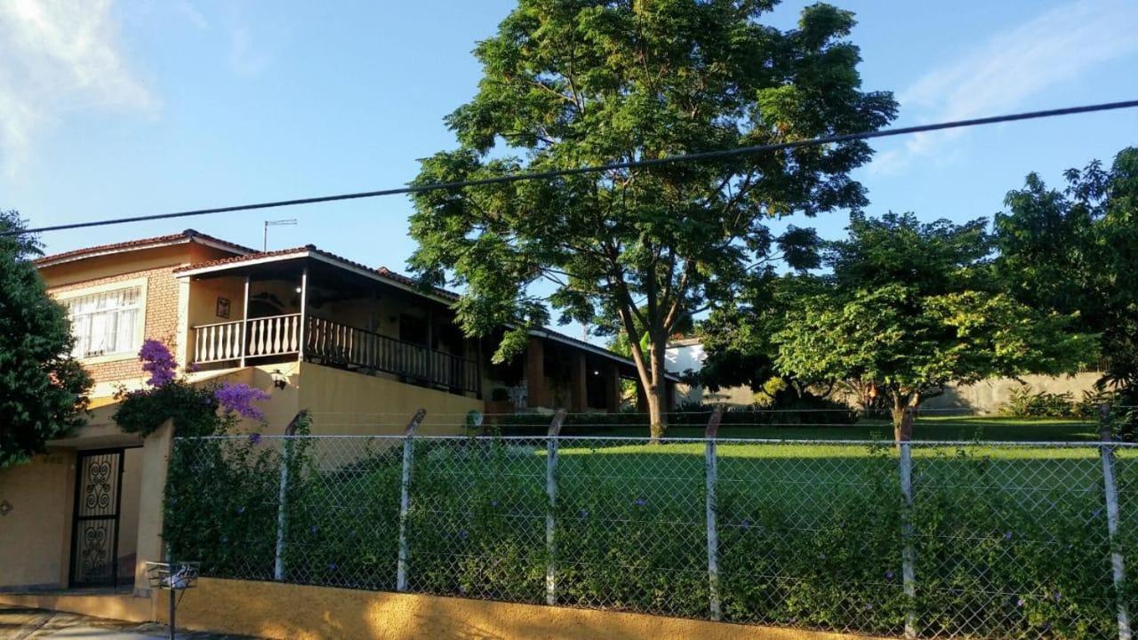 Pousada Suítes Águas de São Pedro Esterno foto